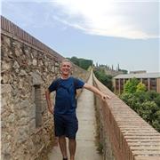 He sido docente en primaria y coordinador Académico de escuela. He estudiado pedagogía y me gusta porque realmente cambia vidas.